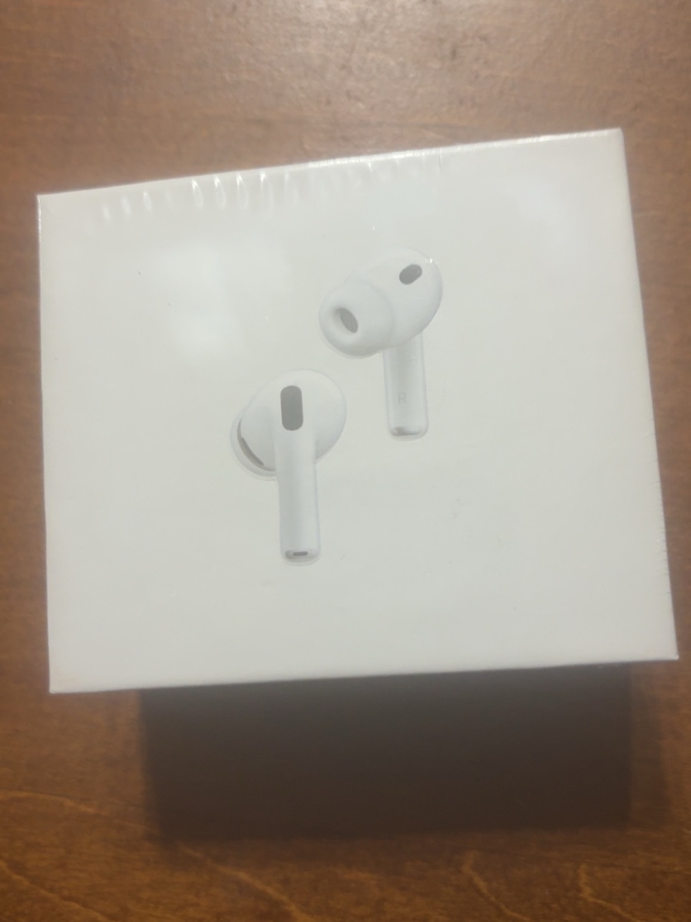 Apple AirPods Pro 3Earbuds in White with Charging Case